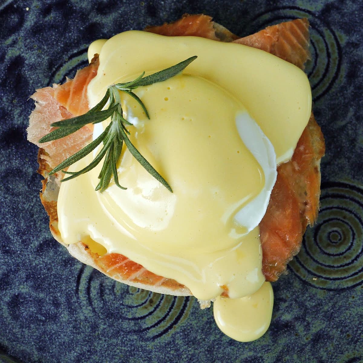 Hollandaise Sauce (Easy and No-Fail)