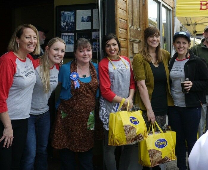 Portland bloggers Lindsay Strannigan, Rebekah Hubbard, and Christina Johnson. 