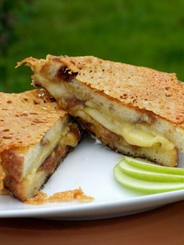 Irish Apple Pie Twice-Grilled Cheese - The winning sandwich in Franz Grilled Cheese Contest | The Good Hearted Woman