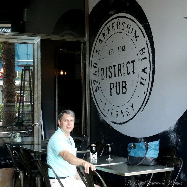 Review of the District Pub, North Hollywood, California | The Good Hearted Woman