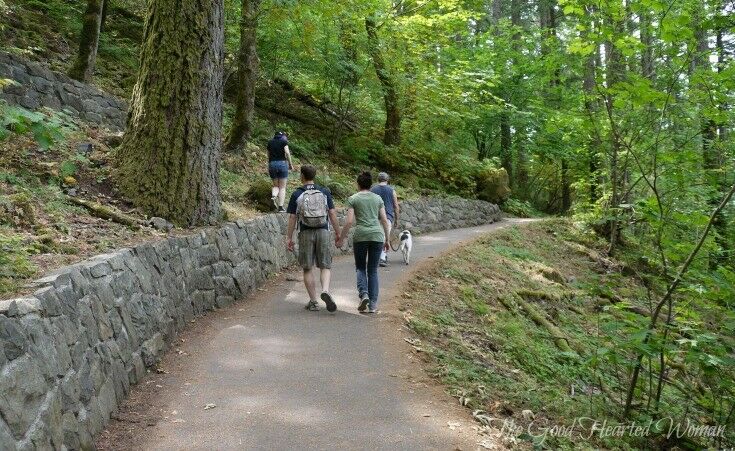 Family on the trail to Wahkeena Falls.