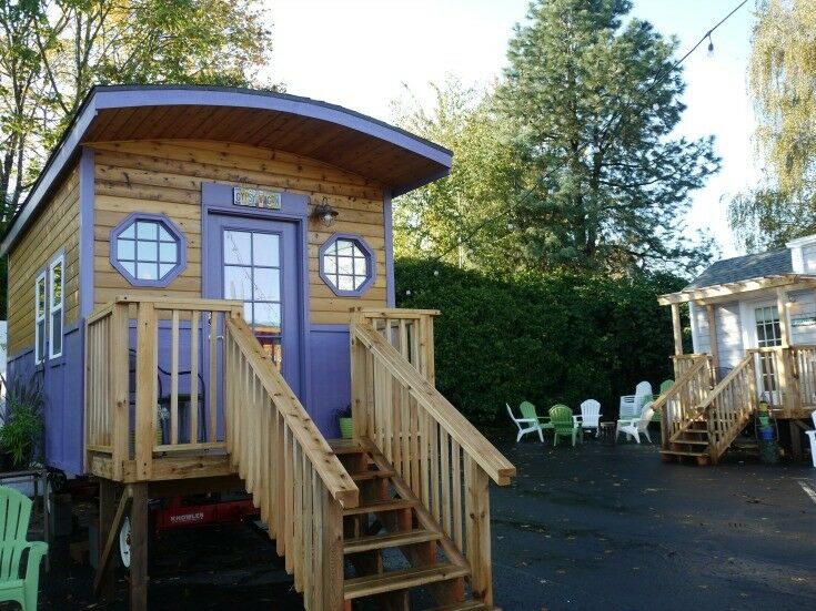 Tiny Digs Hotel, Portland, Oregon {Your Tiny Home Away From Home} | The Good Hearted Woman