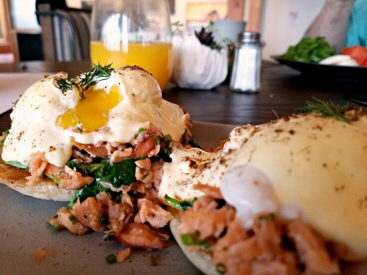 Smoked Salmon Benedict at Meridian, Headlands Coastal Lodge & Spa | The Good Hearted Woman