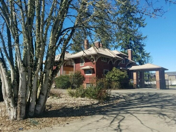 Malcolm McDonald House {Est. 1910} - Orenco Woods Nature Park {Hillsboro, Oregon} | The Good Hearted Woman