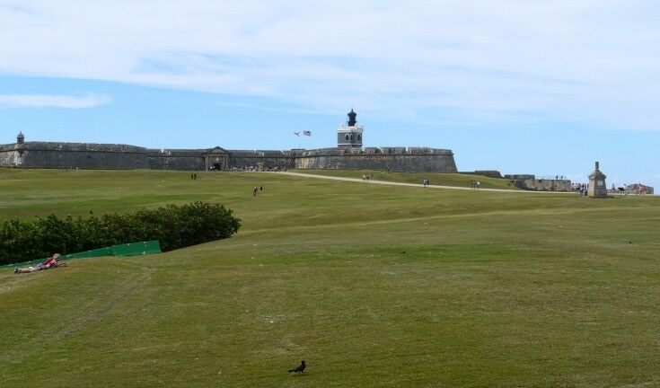 Hiking up to Castillo de Cristóbal from Old San Juan