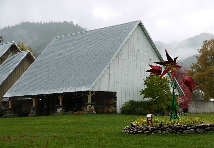 Red Lily Vineyards barn and large metal sculpture