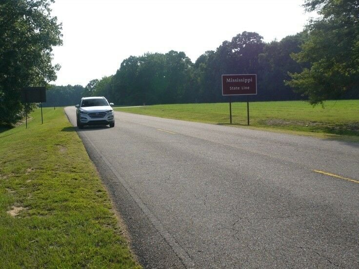 Mississippi-Alabama State Line sign.