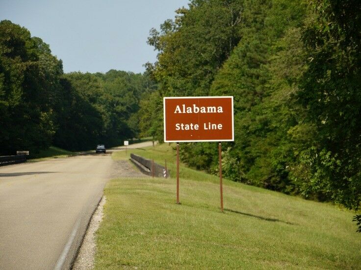 Mississippi-Alabama State Line sign