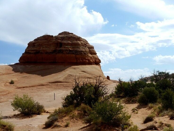 Best Tips for Hiking Delicate Arch Trail | The Good Hearted Woman