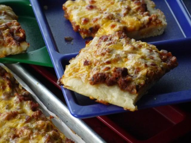 Bakin' It Old School: Cafeteria Pizza Recipe • The Good Hearted Woman