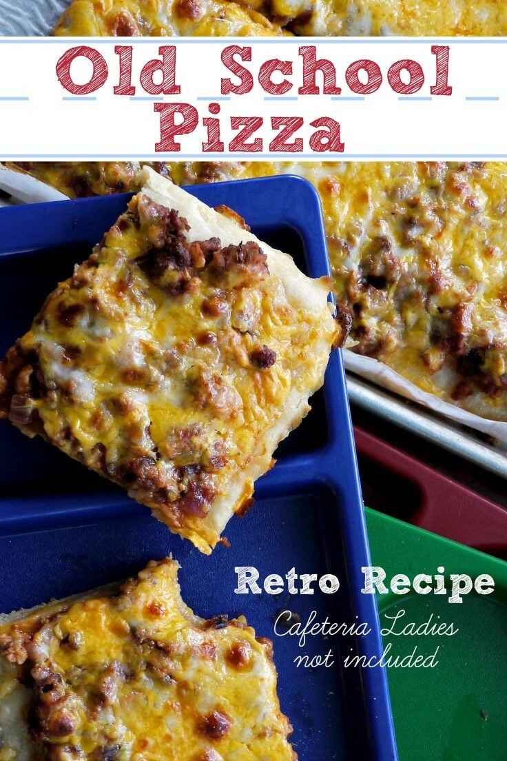 This Old School Cafeteria Pizza recipe captures the essence of all that was good in the school cafeterias of our youth. (Cafeteria ladies not included.) | The Good Hearted Woman