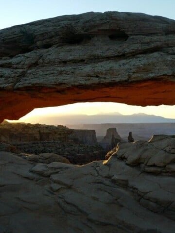 Canyonlands Sunrise Photography Tips {Moab, Utah} | The Good Hearted Woman