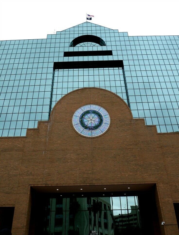 Front entrance of the El Paso County Courthouse. 