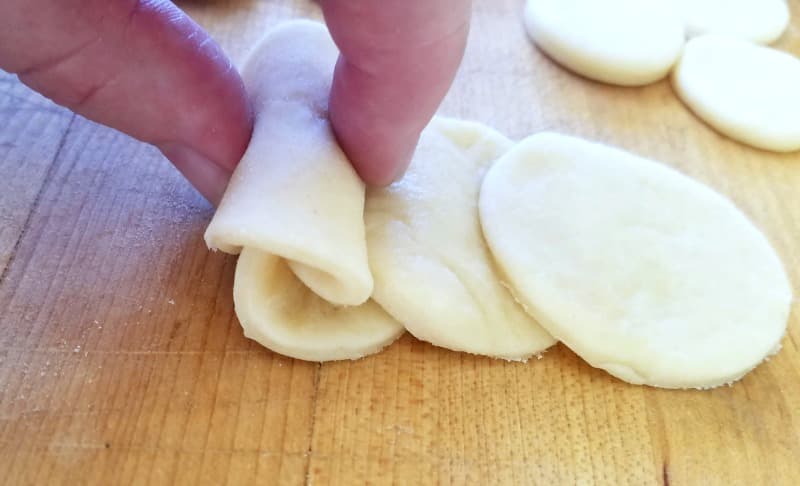 rolling dough circles