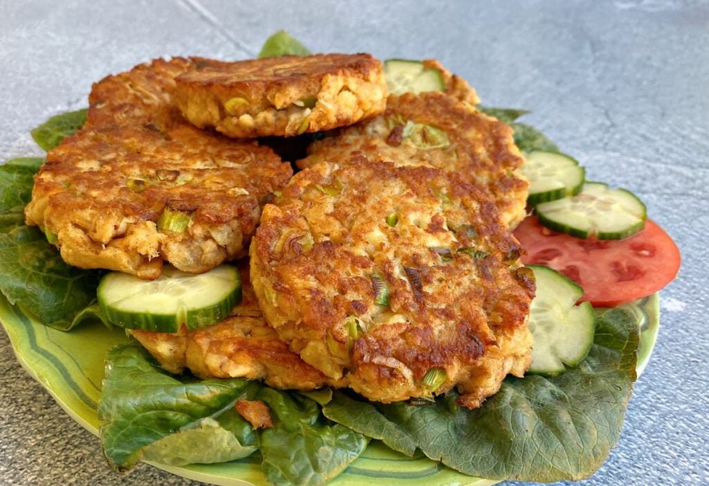 Easy Salmon Patties (with Canned Salmon) • The Good Hearted Woman
